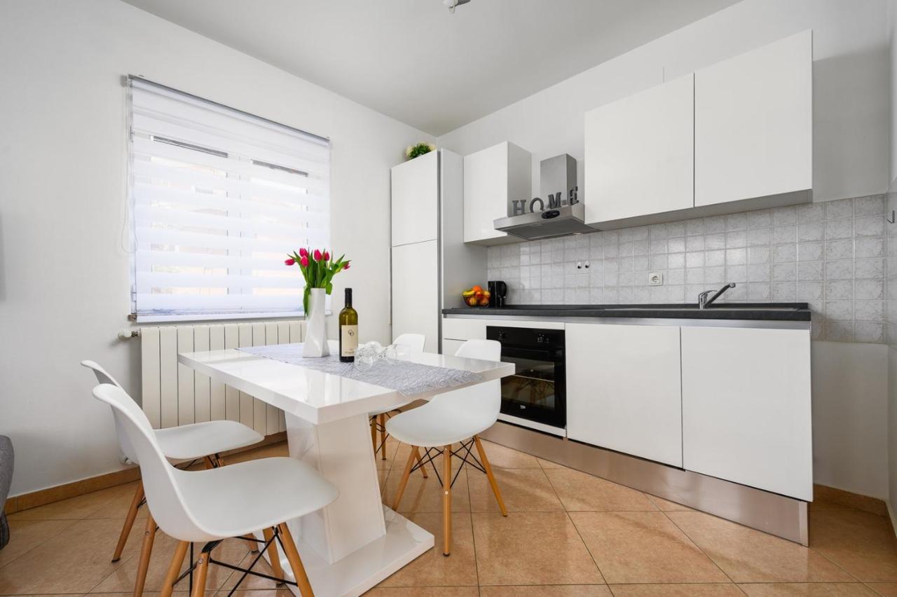Bozica House With Apartments Murine Buitenkant foto